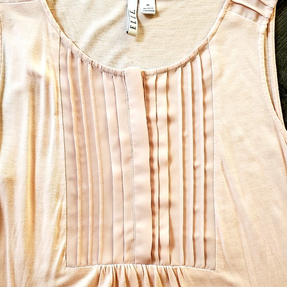 Sleeveless blouse - Picture 2 of 3